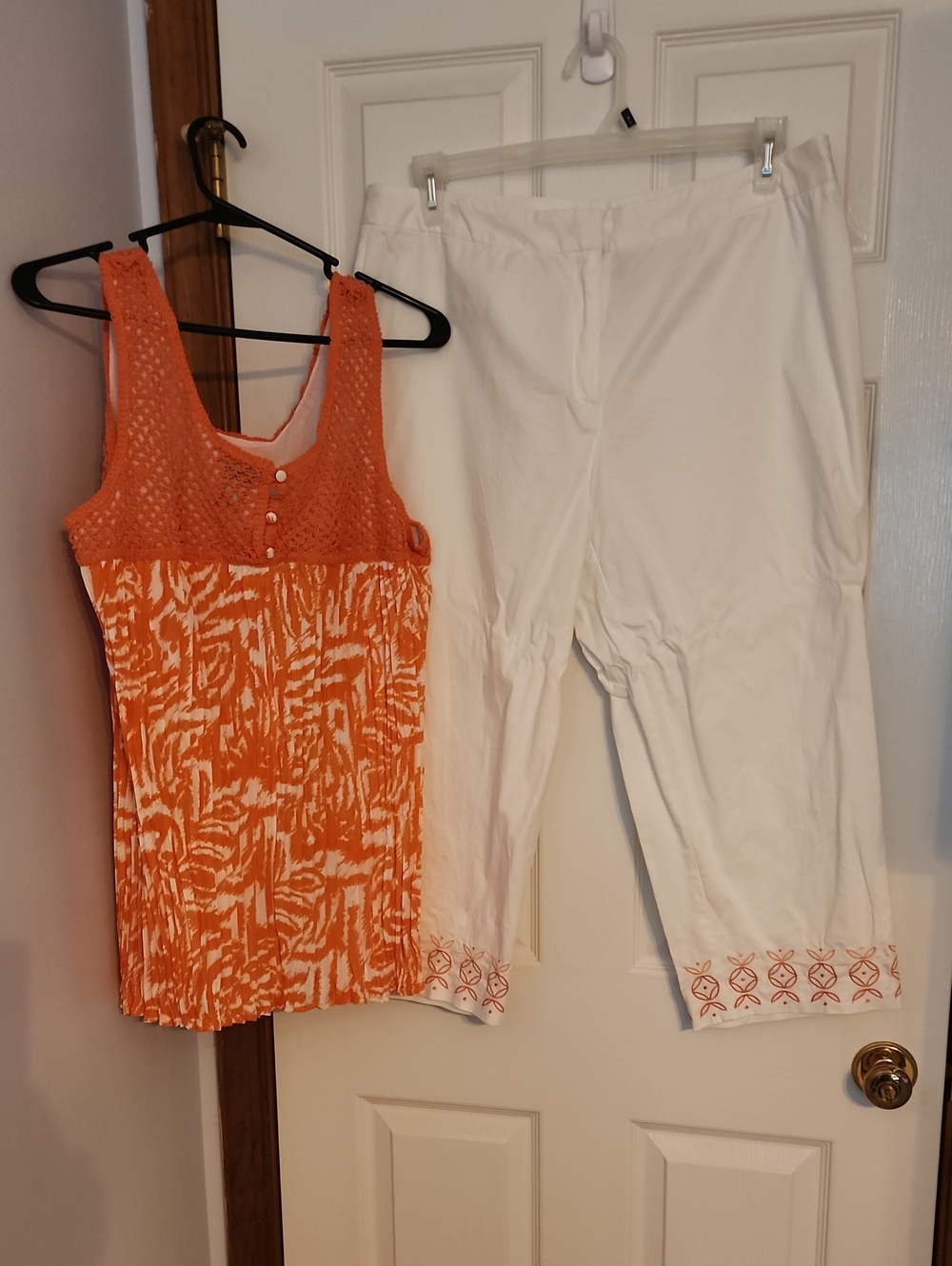 Orange Knit Patterned Tank with White Capri Pants